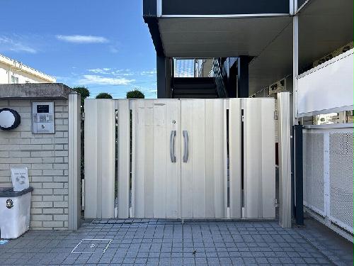 14/14 エントランス