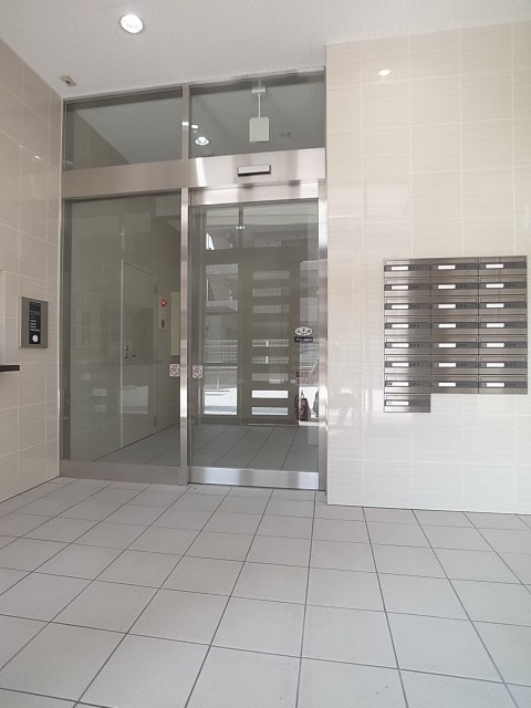 14/20 エントランス