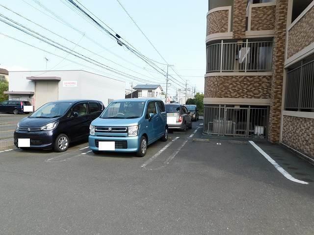 14/20 駐車場