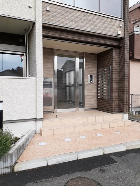 14/20 エントランス