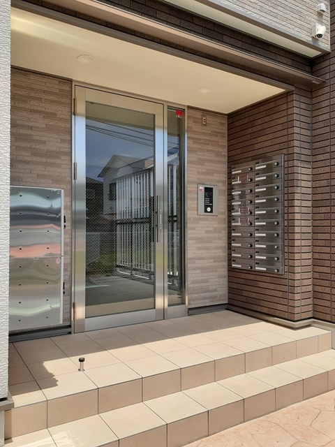 14/20 エントランス