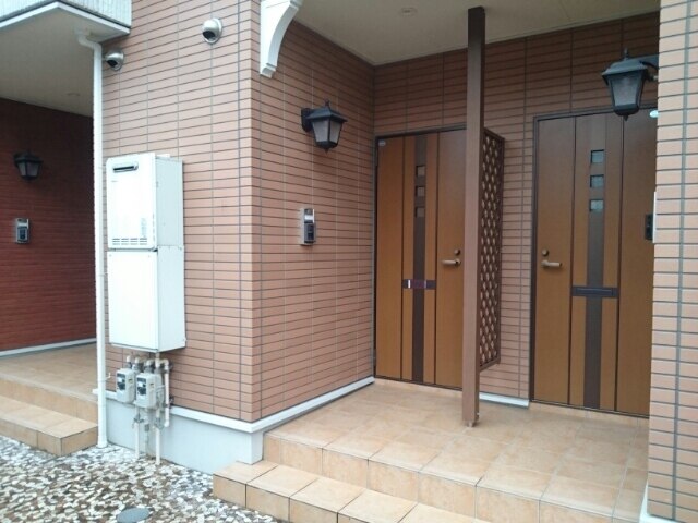 13/22 エントランス