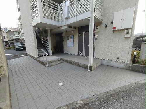 13/24 エントランス