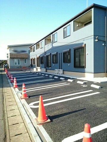 27/30 駐車場