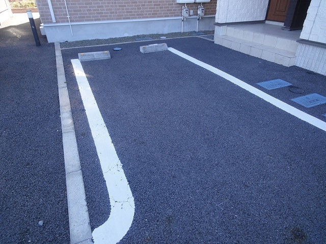 14/17 駐車場