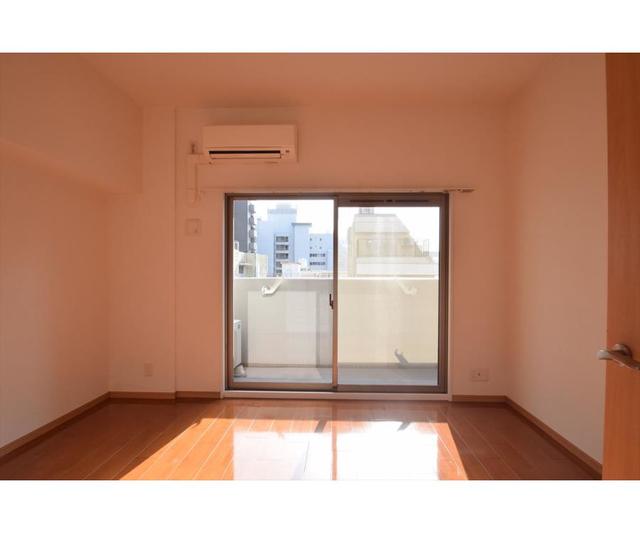 13/30 リビング/ダイニング