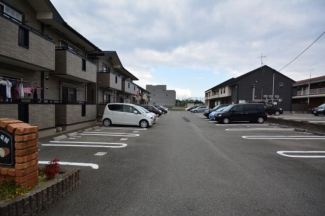 14/20 駐車場