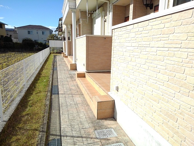 21/28 エントランス