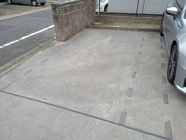 22/30 駐車場
