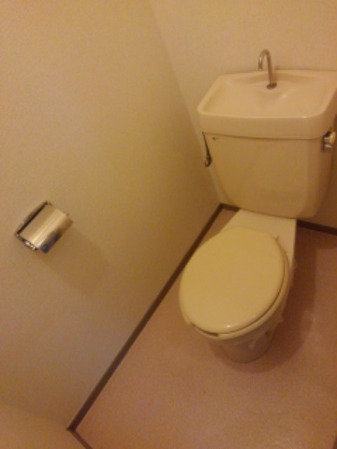 13/27 トイレ