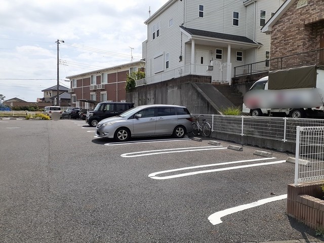 14/23 駐車場