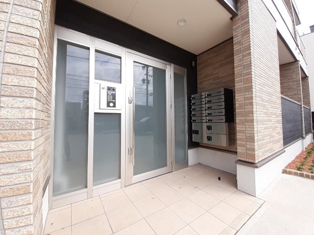 15/19 エントランス