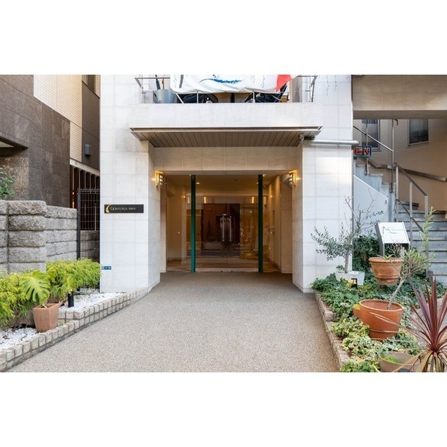 20/22 エントランス