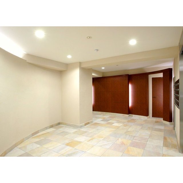 4/4 エントランス