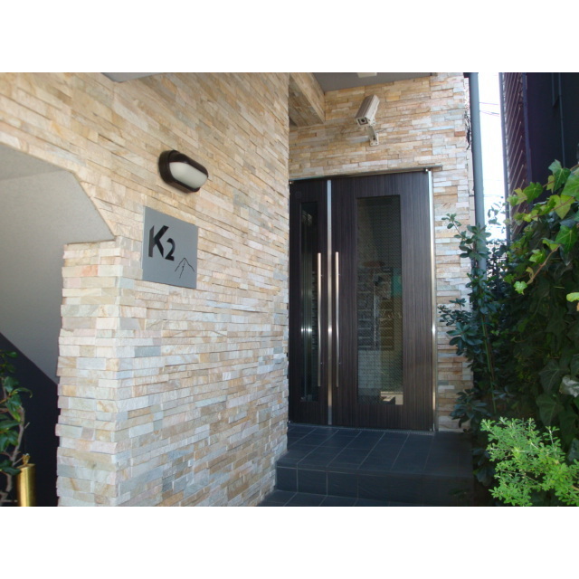 18/20 エントランス