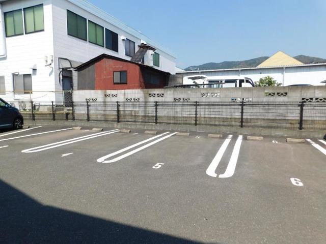 14/20 駐車場