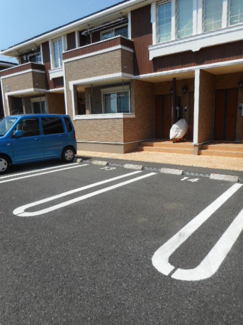 14/20 駐車場