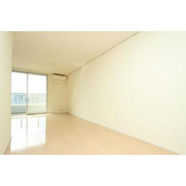 18/29 リビング/ダイニング