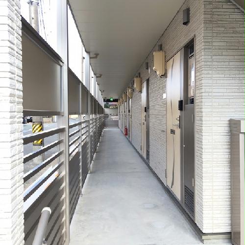 13/22 エントランス