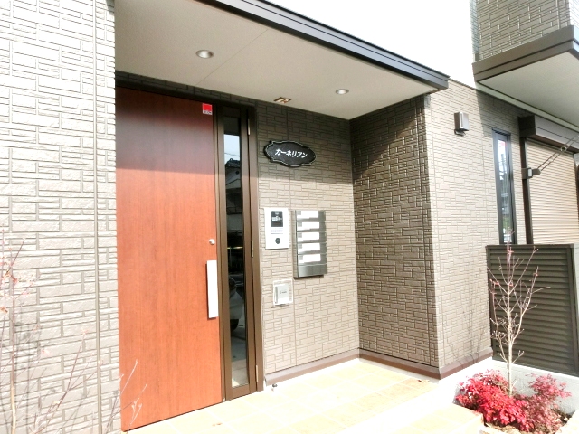 21/29 エントランス