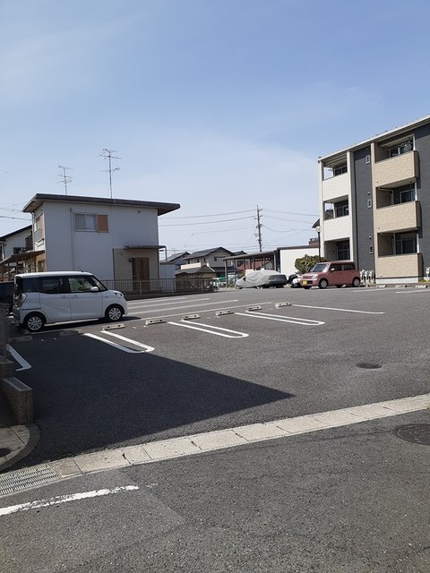 14/17 駐車場