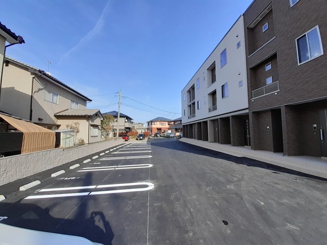14/20 駐車場