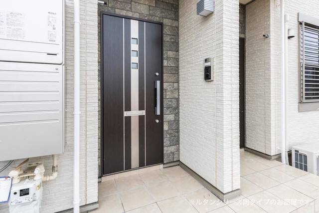 14/20 エントランス