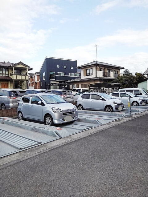 19/25 駐車場
