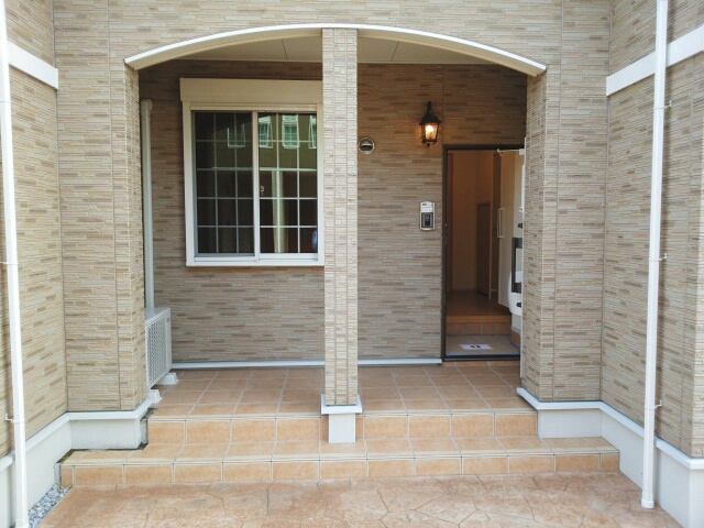 14/20 エントランス