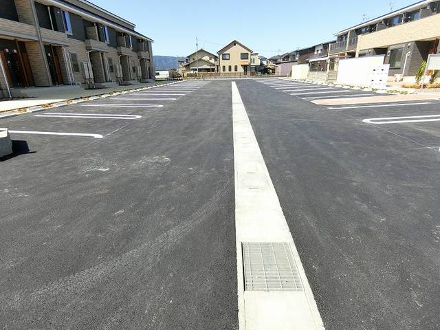 14/20 駐車場