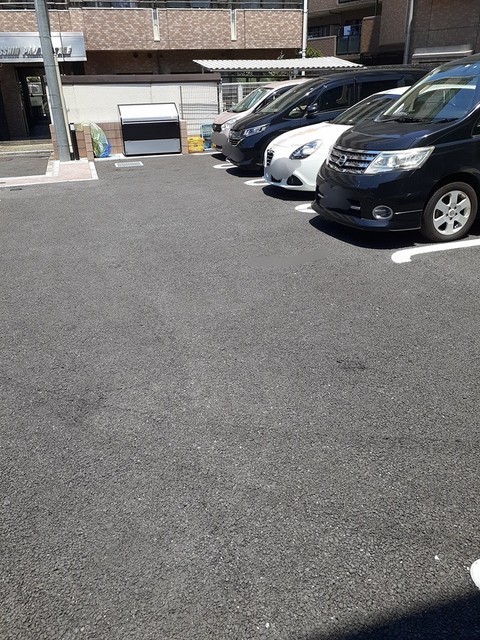 14/20 駐車場