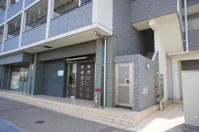 14/23 エントランス