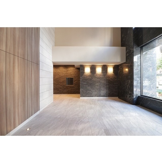 3/3 エントランス