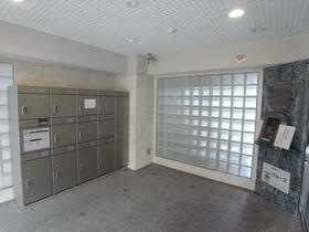 13/14 エントランス