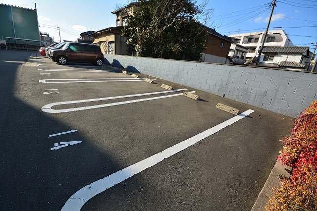 14/20 駐車場