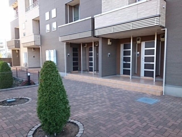 13/20 エントランス