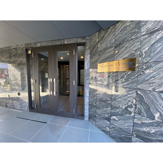 2/4 エントランス