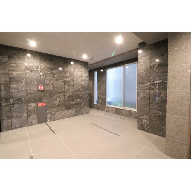 19/22 エントランス