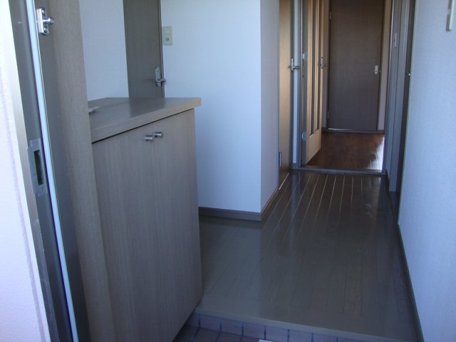 14/27 玄関