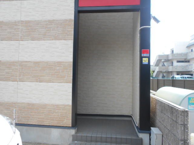 22/30 エントランス