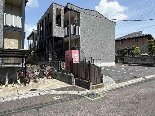 13/20 エントランス