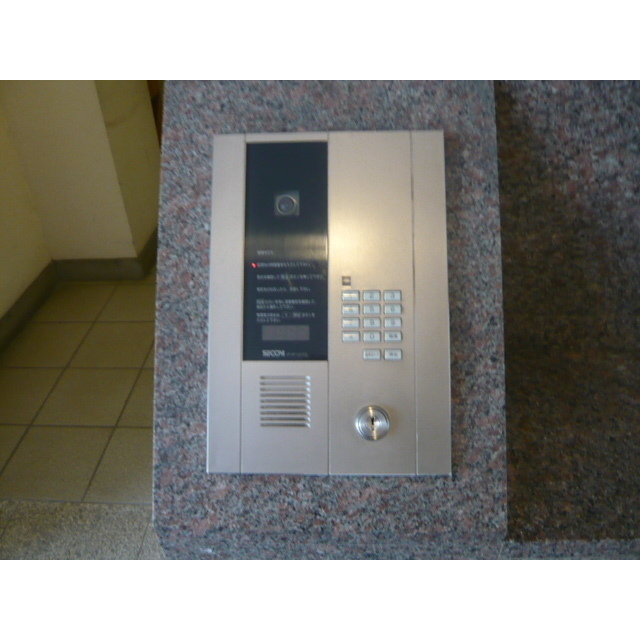 22/22 エントランス