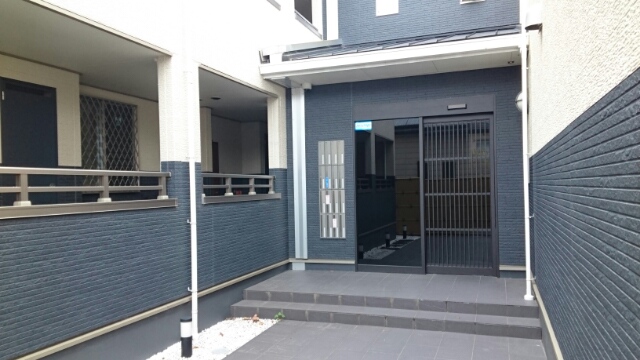 13/20 エントランス