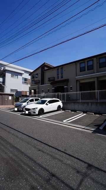25/30 駐車場