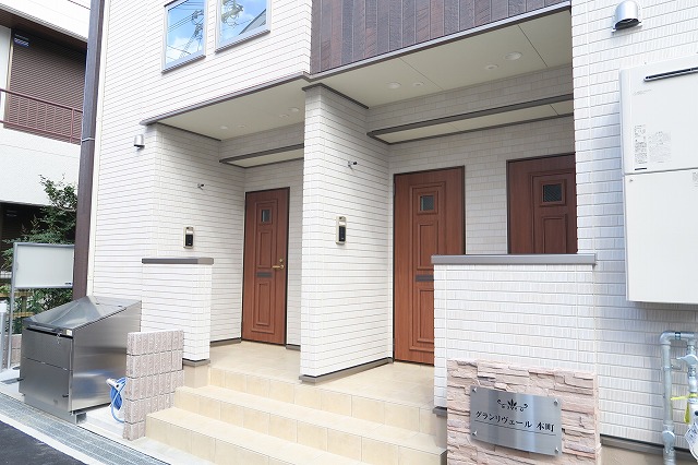 14/20 エントランス