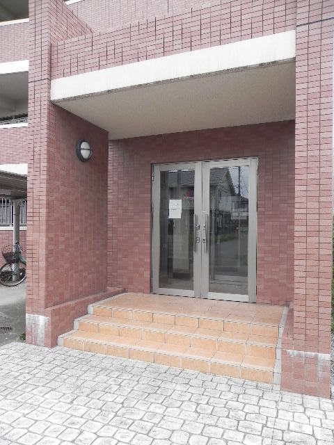 21/28 エントランス