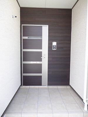 14/20 エントランス