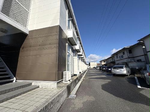 13/14 駐車場