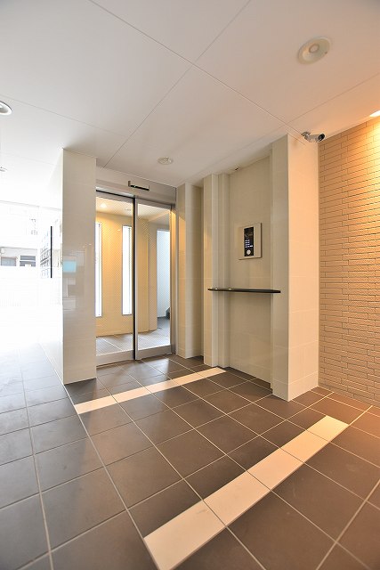 2/8 エントランス