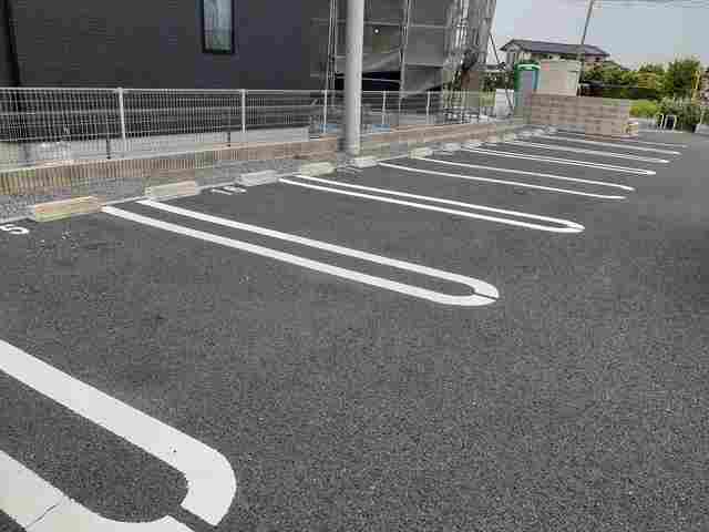14/20 駐車場